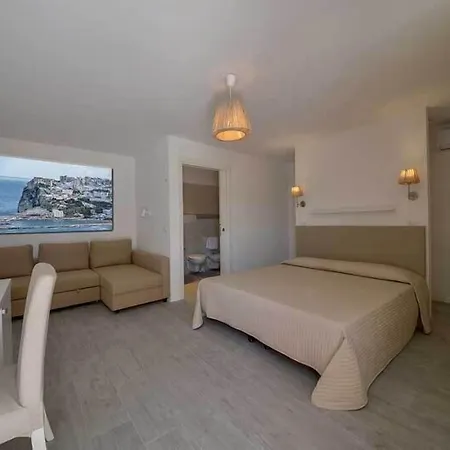 D'amato فندق مبيت وإفطار بيسْكيتْشّي